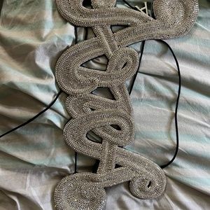 Area top and bottom top 900 size M selling for 450 bottom 500 selling for 250.